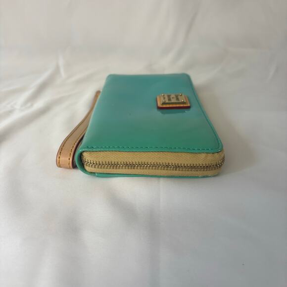 Dooney & Bourke Patent Leather Aqua Blue Zip Wristlet Wallet Clutch Turquoise - Picture 6 of 14